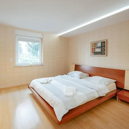 Apartment In Olimp